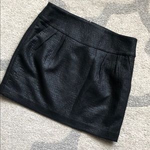 BCBG Maxazria MINI textured skirt. NWT. Black